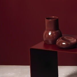 Incensário Bolha e Vaso Gota Intermediário em Cerâmica Artesanal cor Borgonha Esmo Cerâmica.