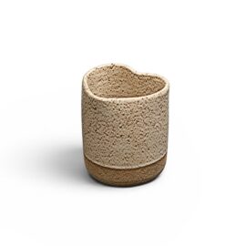 Copo Coração Off-White Esmo Ceramica Perpectiva 45 graus