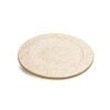 Prato Sushi da Esmo Cerâmica, branco 18cm flat em cerâmica artesanal na cor Off-White, com acabamento acetinado e textura pontilhada, exibindo a base em cerâmica crua;