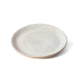 Prato Bruna Intermediário de 22 cm em cerâmica cor Off-White, com superfície mate e base em argila tabaco aparente. Esmo Cerâmica.