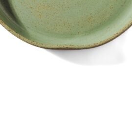 Detalhes Orgânicos do Prato Orgânico Grande 32 cm Verde Pistache Cerâmica Artesanal Esmo.