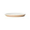 Prato Bruna Intermediário de 22 cm em cerâmica cor Off-White, com superfície mate e base em argila tabaco aparente.